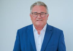 Portrait photo of Eric Rehbock