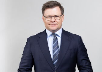 Porträtfoto Carsten Schneider